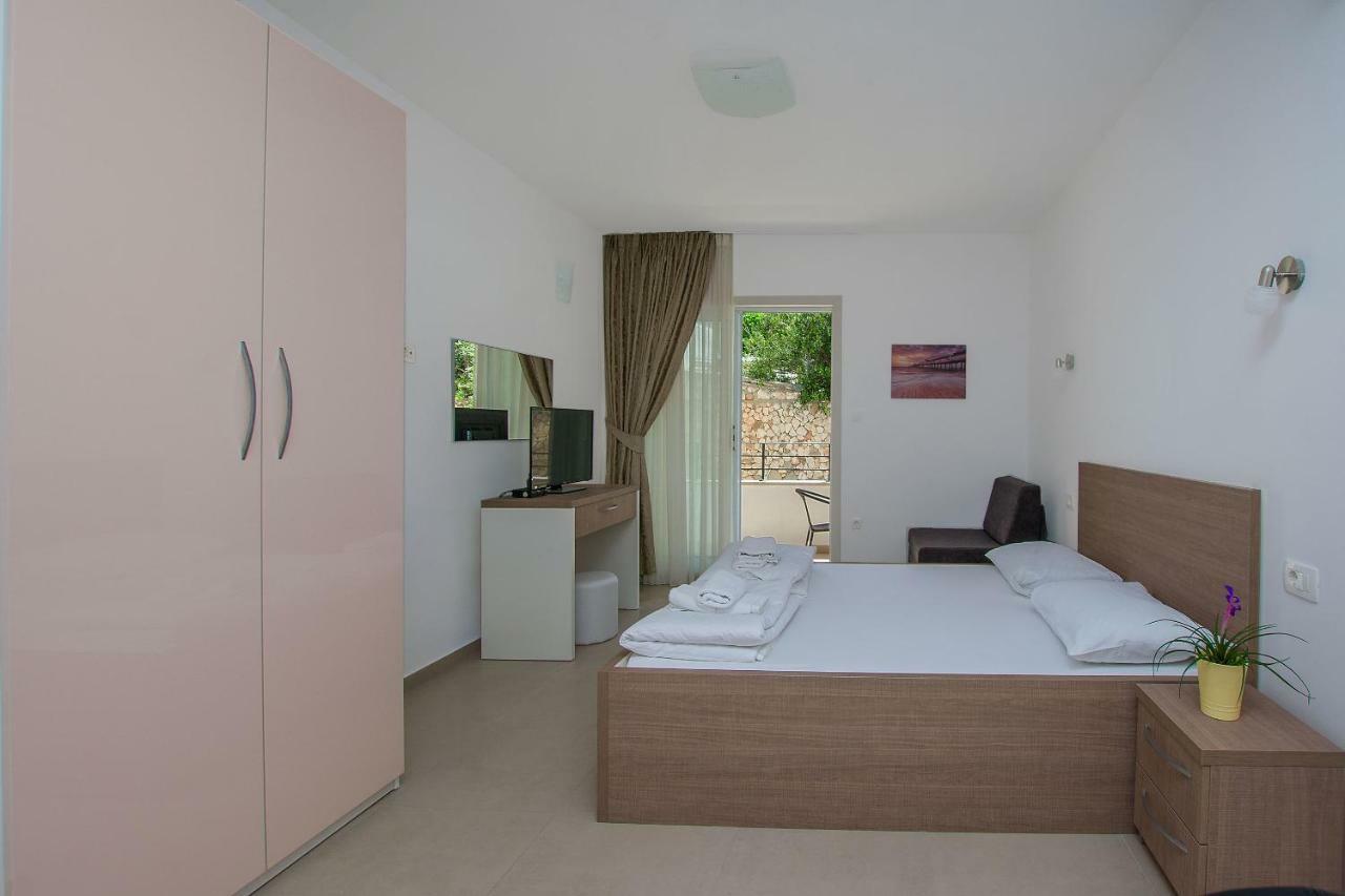 Apartments Villa Aquamarine Duce Exterior photo